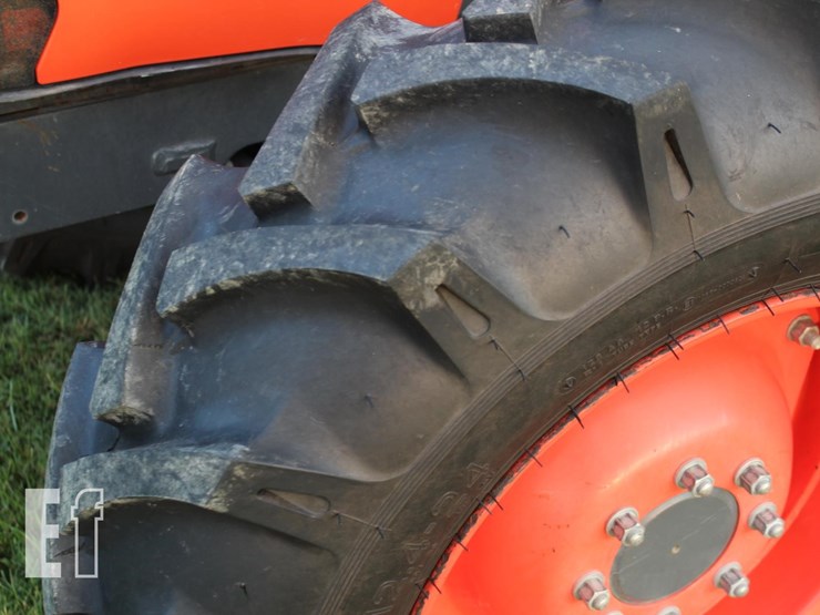 2012-kubota-m5-111-image-2