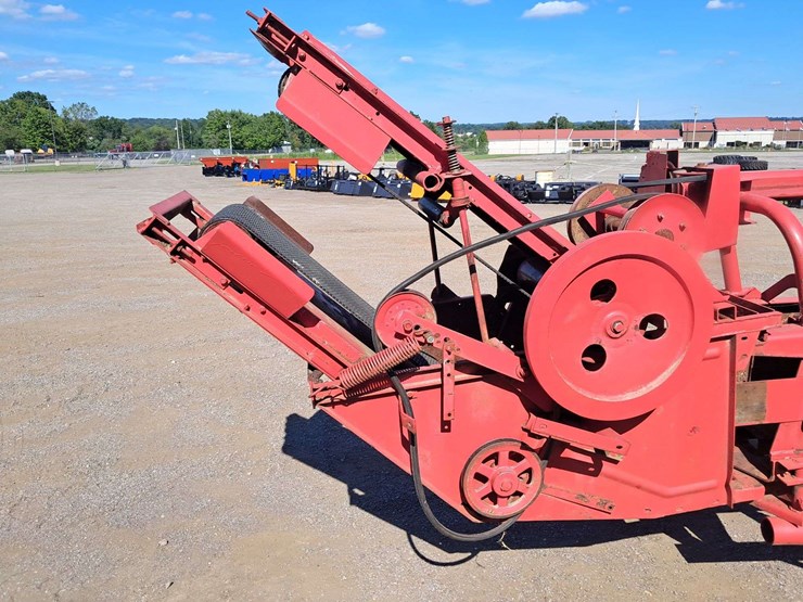 new-holland-315-image-4
