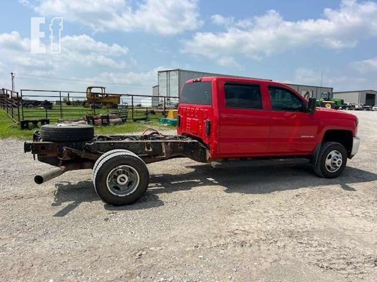 2018-chevrolet-silverado-3500hd-image-7
