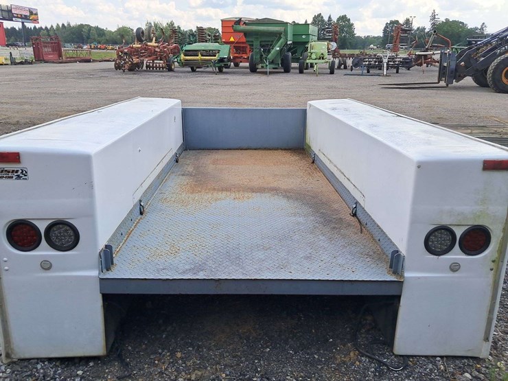 9'-fiberglass-service-body-image-4