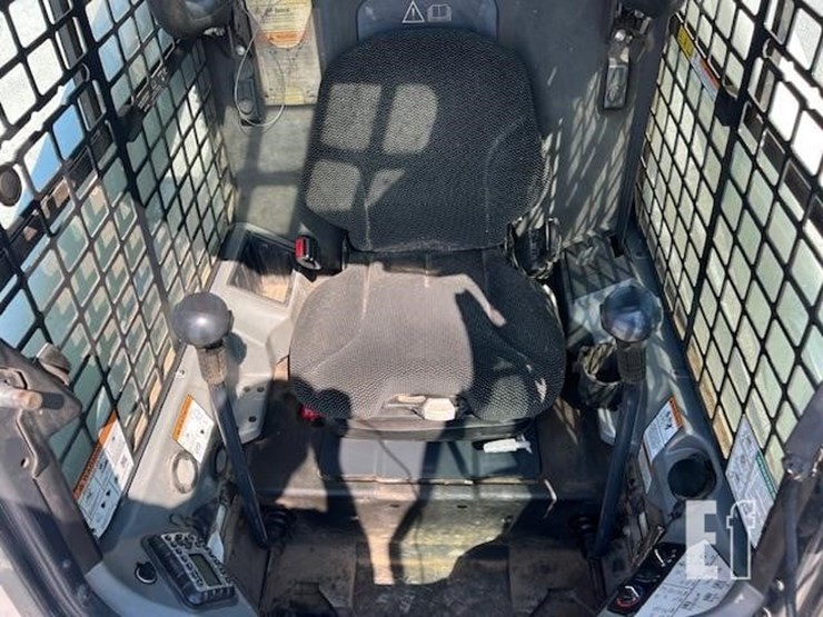 2023-bobcat-t770-image-23