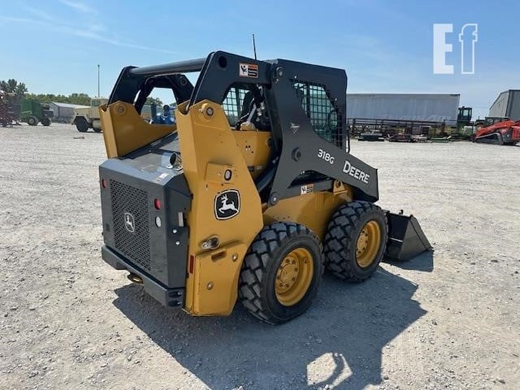 2018-deere-318g-image-5