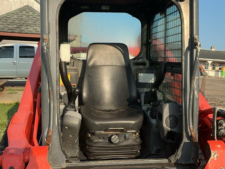 2015-kubota-svl90-2-image-50