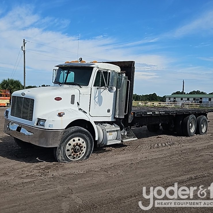 2002 PETERBILT 330