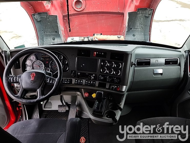 2018-kenworth-t680-image-41