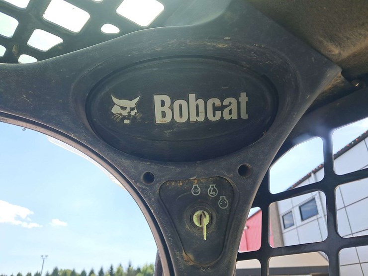 2016-bobcat-t595-image-21