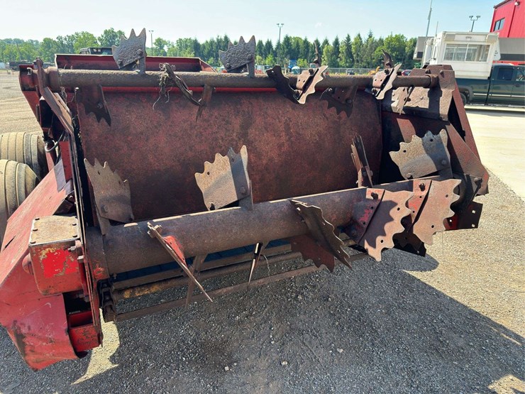new-holland-190-image-15