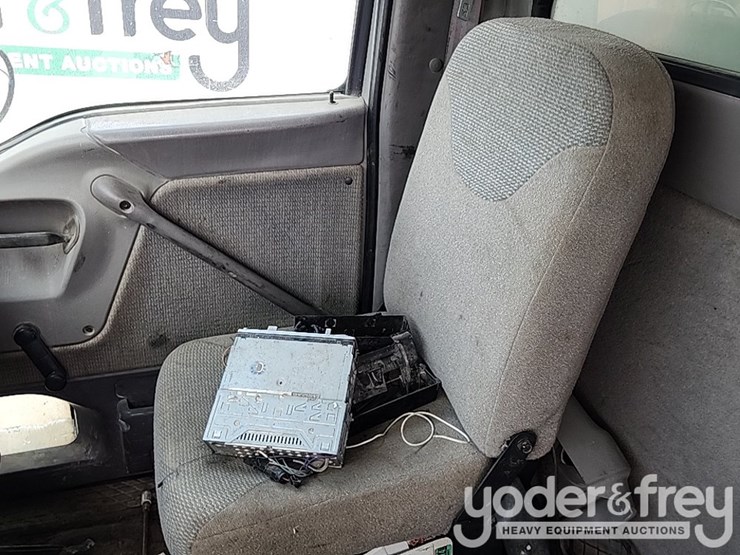 1998-ford-l9000-image-28
