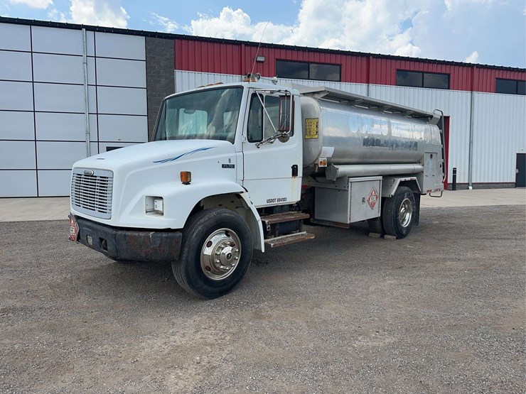 freightliner-fl70-image-1