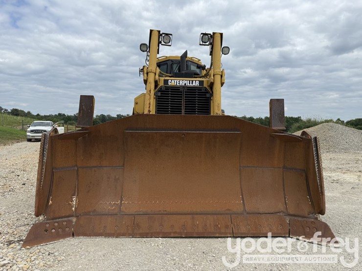 2005-caterpillar-d8t-image-9