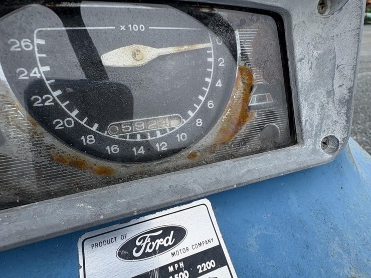 ford-4000-image-17