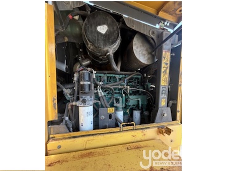 2005-volvo-g930-image-11