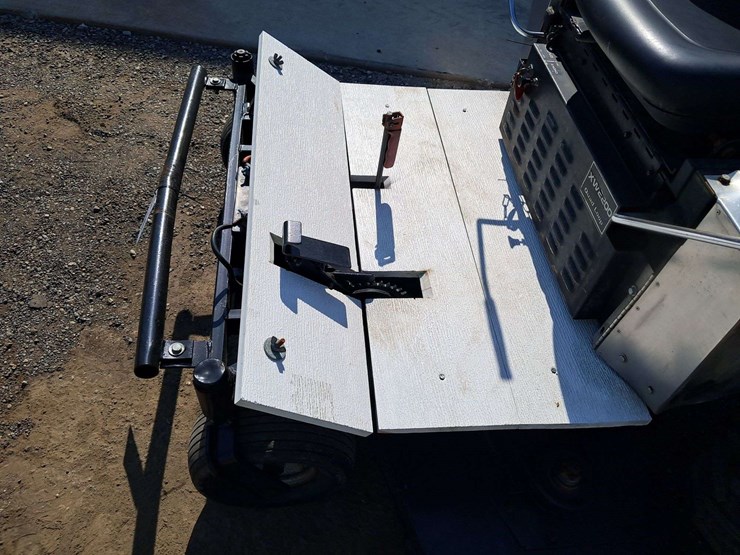 dixie-industrial-xw-chopper-zero-turn-mower-image-10