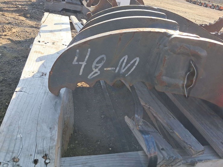 hydraulic-excavator-thumb-image-4