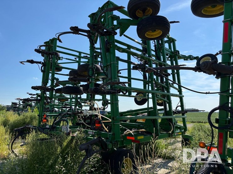 john-deere-2410-image-5