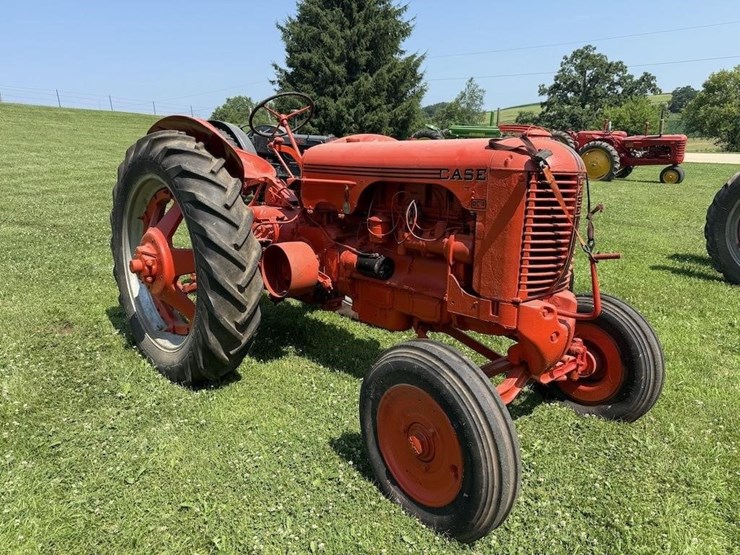 case-dc-4-tractor-image-3