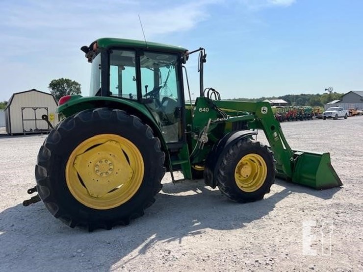 john-deere-6415-image-8