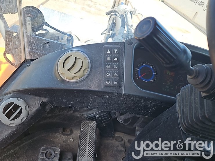 2019-doosan-dl250-5-image-32