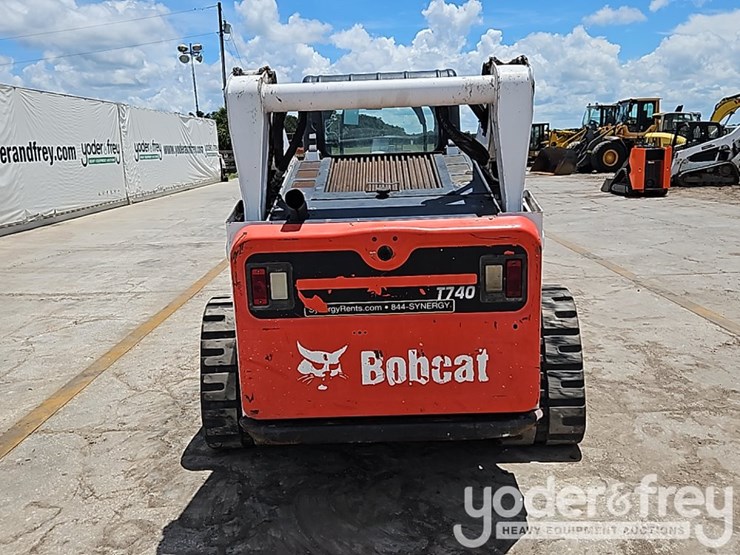 2019-bobcat-t740-image-22