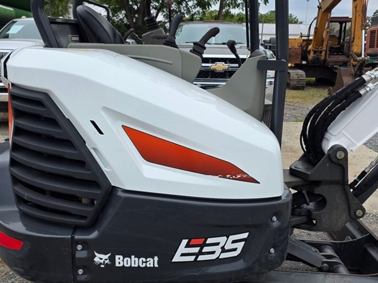 2019-bobcat-e35i-image-24