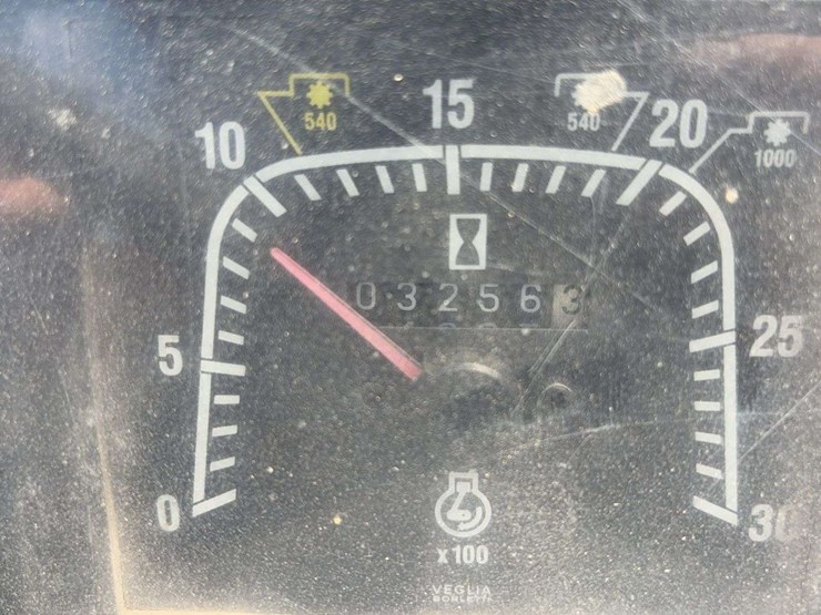 ford-7740-image-28