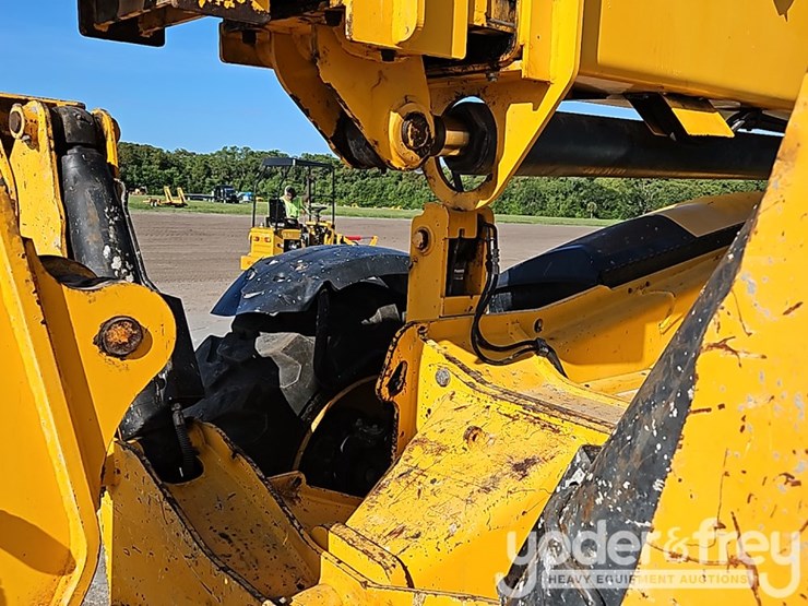 2016-jcb-510-56-image-19