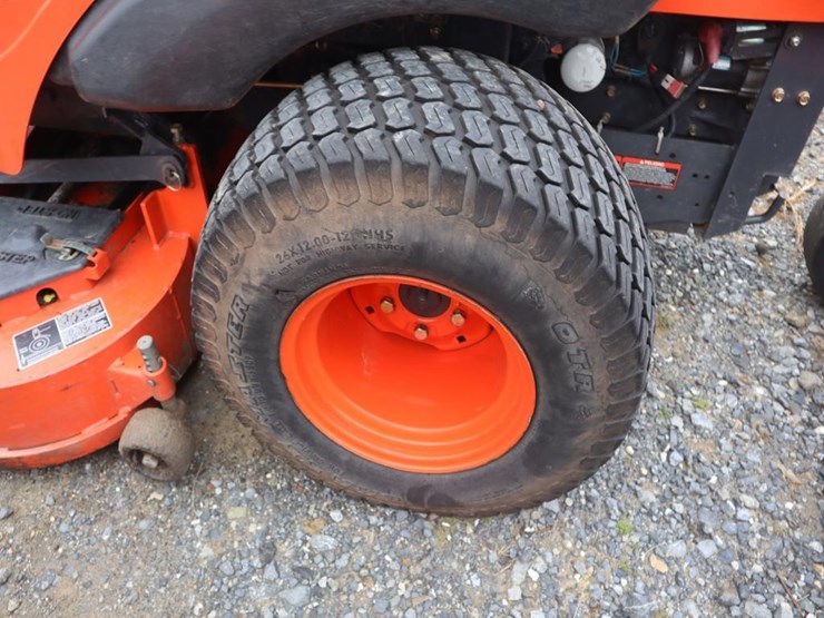 kubota-zd326-image-10