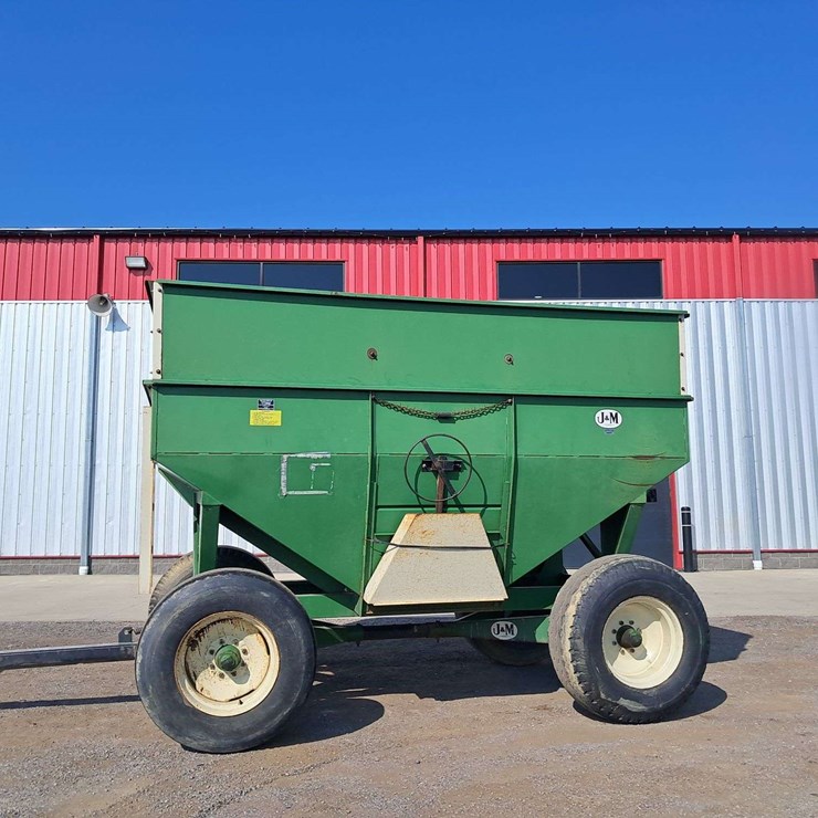 G&M 350 Gravity Wagon