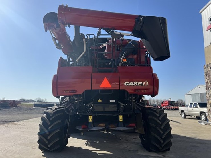2022-case-ih-8250-image-3