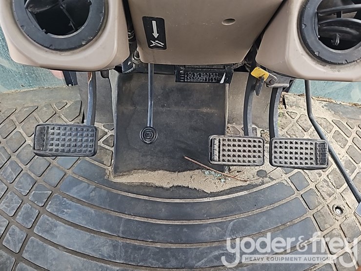 2013-kubota-m9960d-image-24