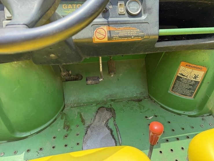 john-deere-gator-image-8