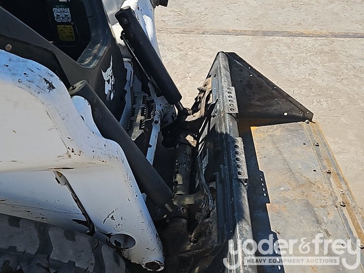 2021-bobcat-t62-image-12