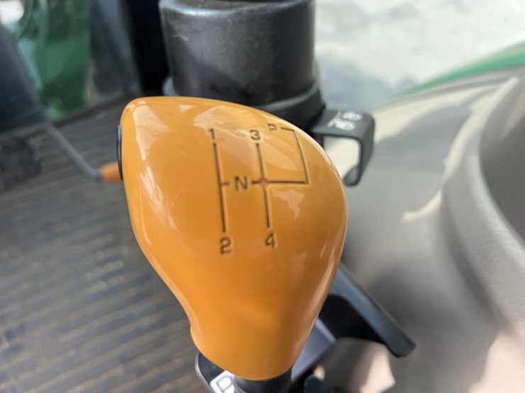 2012-john-deere-5115m-image-25