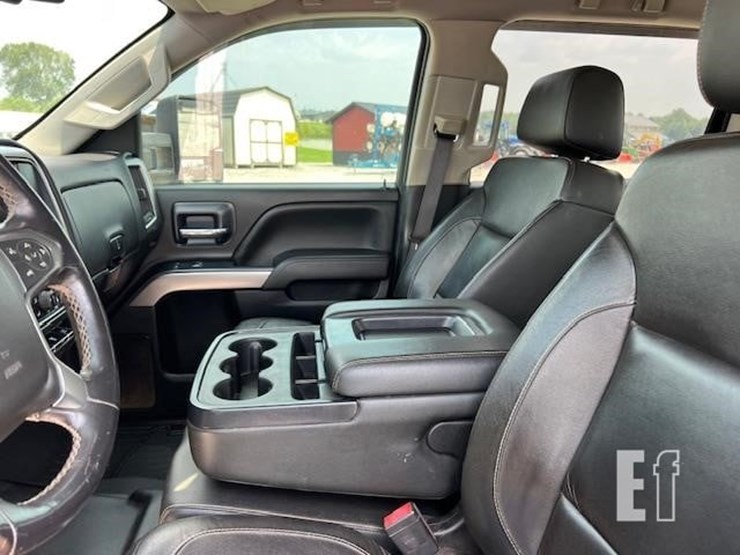 2018-chevrolet-silverado-3500hd-image-37
