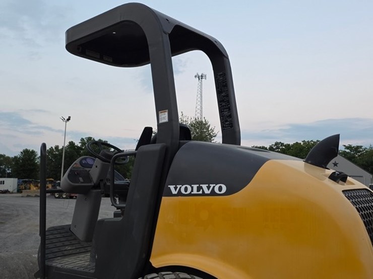 2016-volvo-sd45-image-18