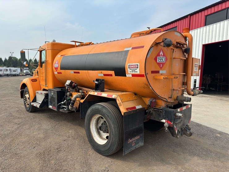 1999-kenworth-t300-image-4