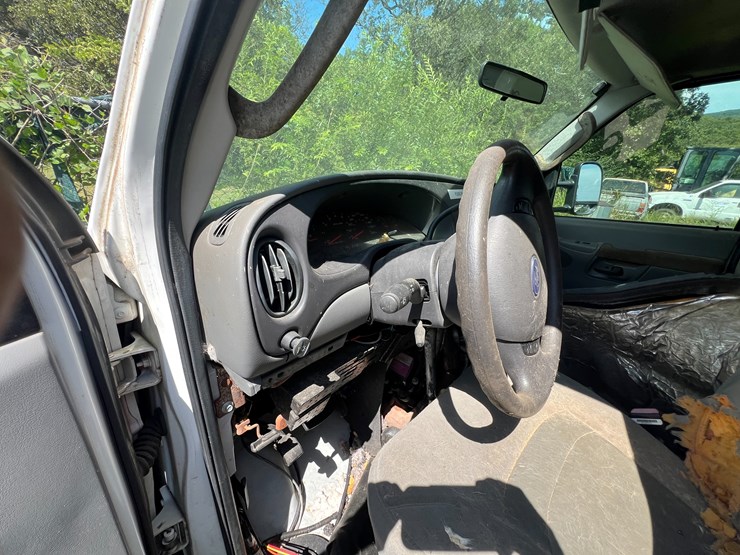 ford-e450-image-24