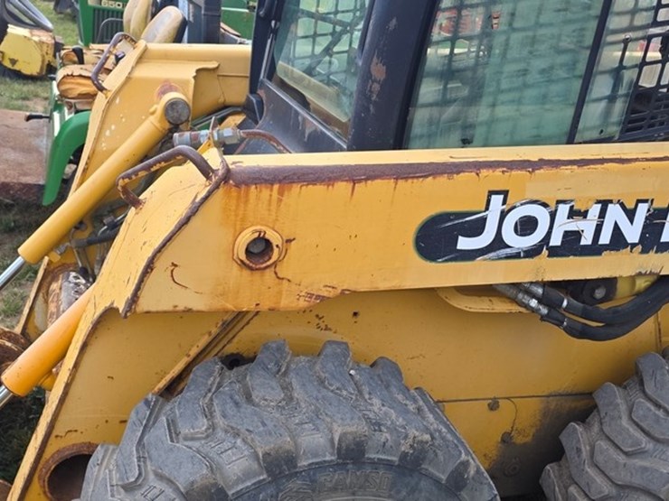 john-deere-250-image-24