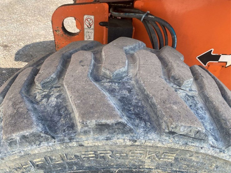 2004-jlg-600s-image-10