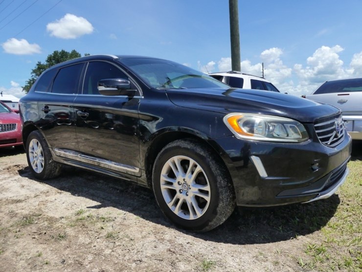 2015-volvo-xc60-image-1