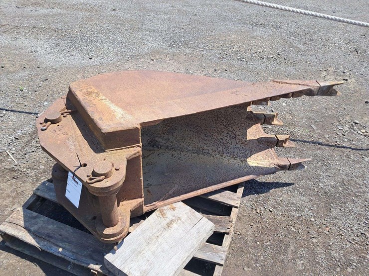 adco-v-24"-rock/frost-bucket-image-1