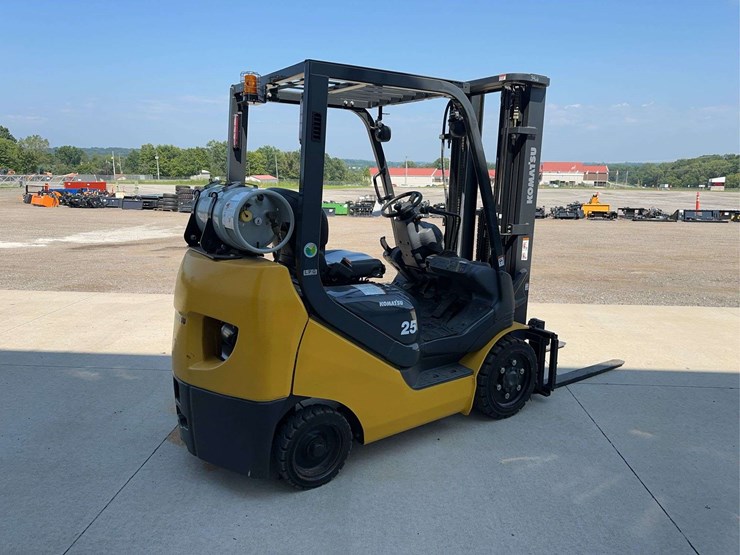 2018-komatsu-fg255t-16-forklift-image-3