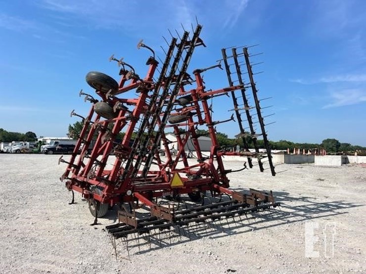 case-ih-4300-image-5