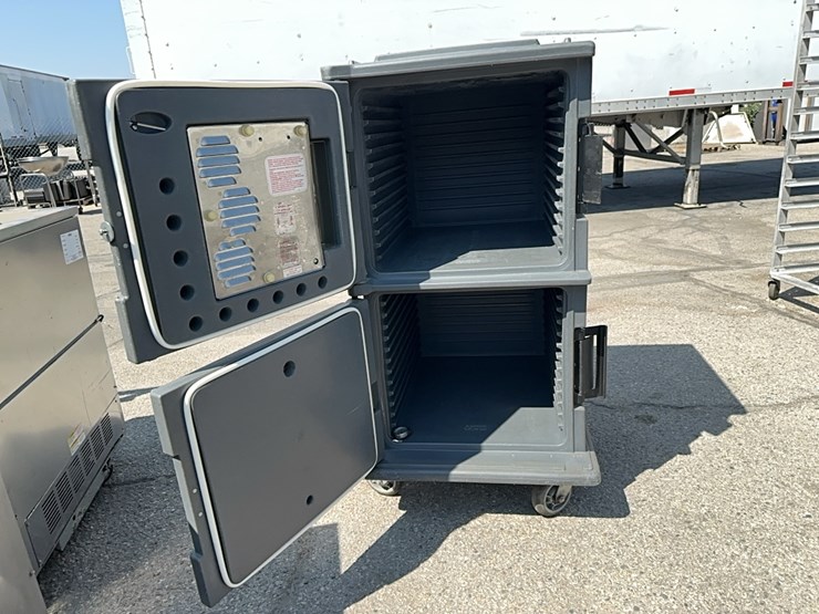 lot#---cambro-upc-1600-insulated-food-carrier-image-2