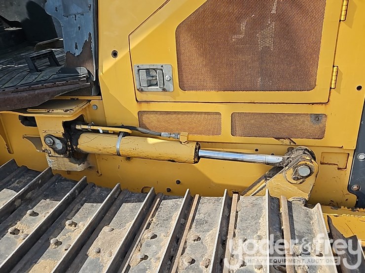 2015-deere-450j-image-14
