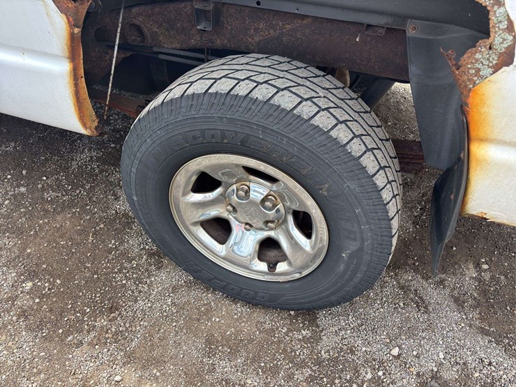 2002-dodge-ram-crew-cab-pickup-image-5
