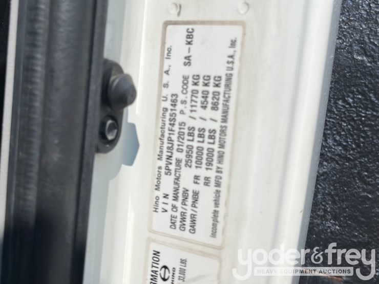 2015-hino-268-image-19