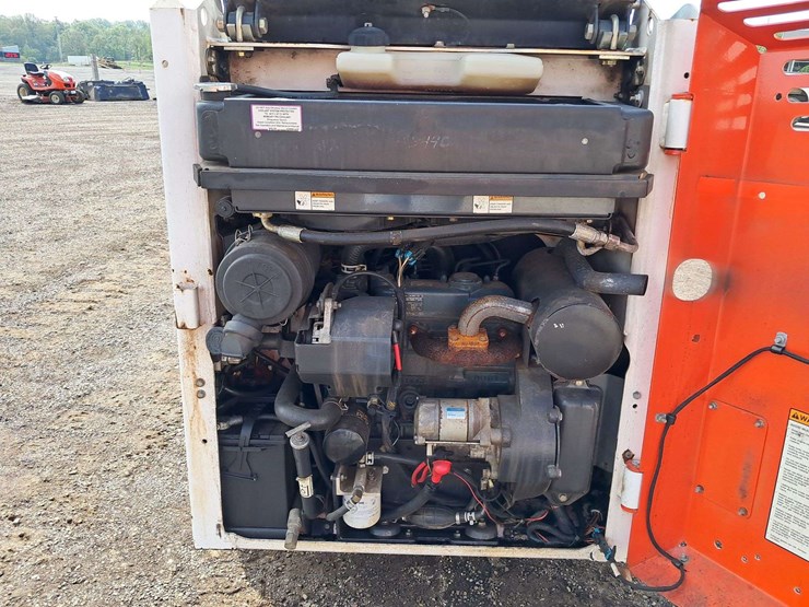 2016-bobcat-s70-image-5