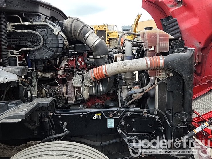 2018-kenworth-t680-image-26
