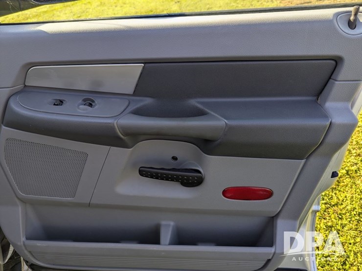 2009-dodge-ram-2500-image-36